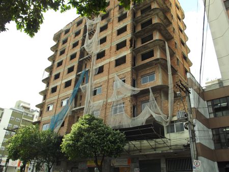 DIVINÓPOLIS: Estado vende prédio e terreno tomados de empresário, por divida fiscal